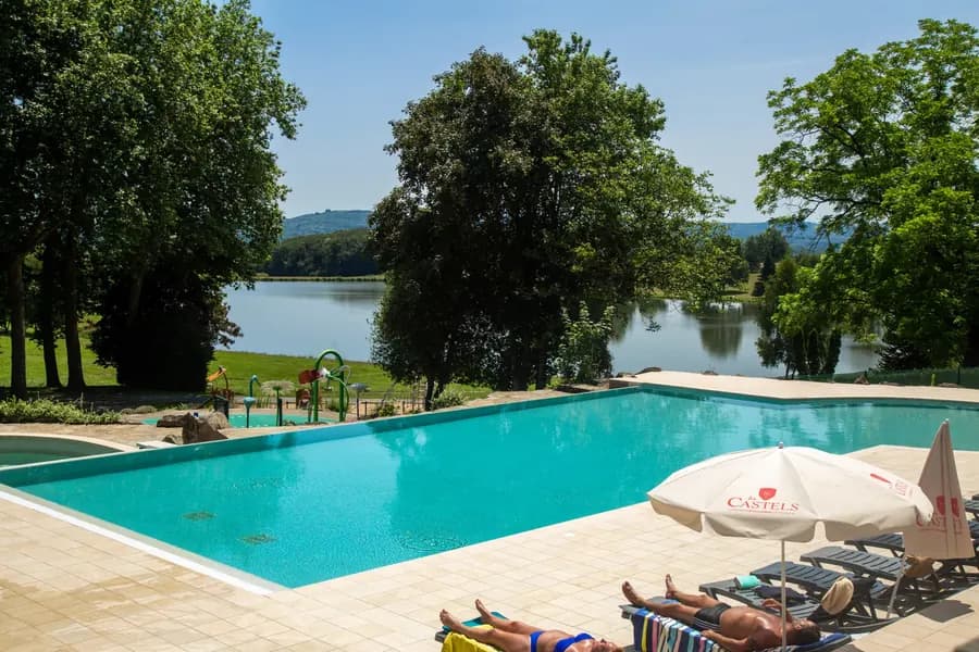 Camping de Poinsouze — Camping vanlife à Boussac, Nouvelle-Aquitaine