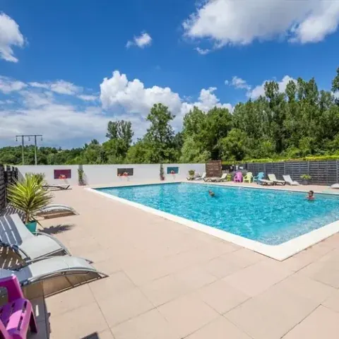 Camping Le Soleil des Bastides — Camping vanlife à Villefranche-de-Rouergue, Aveyron