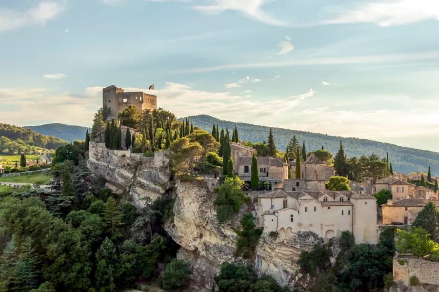 Camping Le Théâtre — Camping vanlife à Orange, Provence-Alpes-Côte d'Azur