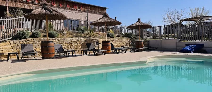 Camping L'Escale Occitane — Camping vanlife à Carcassonne, Occitanie